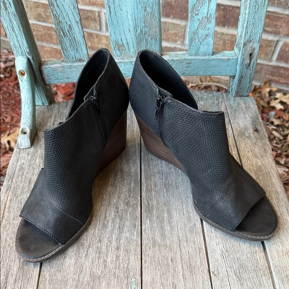 Lucky Brand Ladies 10M Black Jedrek Open Toe Wedge Ankle Bootie